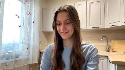 Sophie online show from March 2026 12:08:01 PM