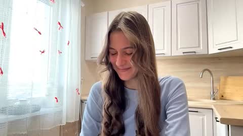 Sophie online show from March 2026 10:52:01 AM