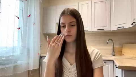 Sophie online show from March 2026 09:04:02 AM