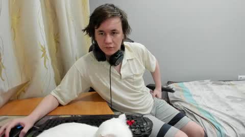 iliaskris online show from April 2026 06:20:01 PM