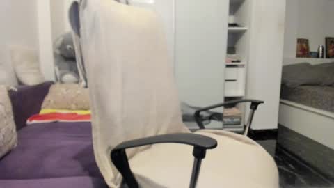 Bamby online show from October 2025 05:47:03 PM