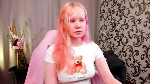 Snapshot of illando chatting on September 2025 03:08:02 AM Annie online show from September 2025 03:08:02 AM
