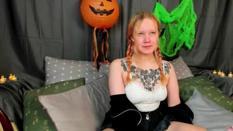 Snapshot of illando chatting on October 2025 03:09:01 AM Annie online show from October 2025 03:09:01 AM