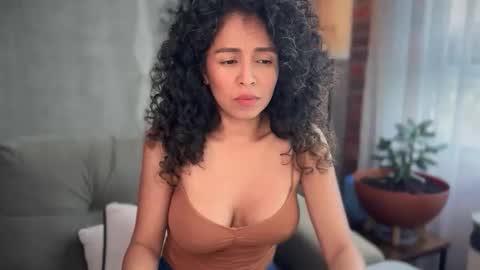 Snapshot of illaroom chatting on November 2025 10:13:02 PM Kloe online show from November 2025 10:13:02 PM