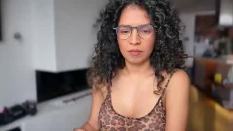 Snapshot of illaroom chatting on February 2026 09:24:02 PM Kloe online show from February 2026 09:24:02 PM