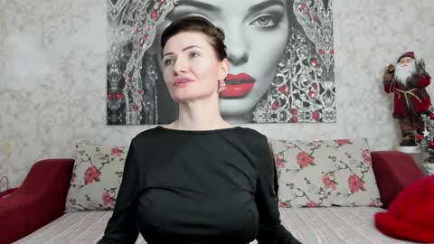 Snapshot of illegalbeauty87 chatting on December 2024 09:18:02 PM Ingrid or more easier...Miss GoDDess Mistress online show from December 2024 09:18:02 PM