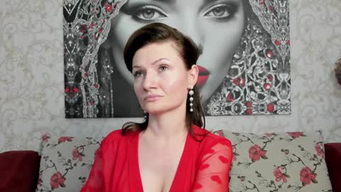 Snapshot of illegalbeauty87 chatting on December 2024 10:39:01 PM Ingrid or more easier...Miss GoDDess Mistress online show from December 2024 10:39:01 PM