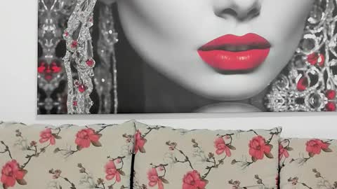 Snapshot of illegalbeauty87 chatting on October 2025 07:10:02 AM Ingrid or more easier...Miss GoDDess Mistress online show from October 2025 07:10:02 AM