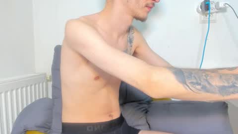 Snapshot of illusions888 chatting on November 2025 05:43:02 AM D-Illusion online show from November 2025 05:43:02 AM