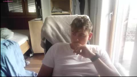 Snapshot of iloveyoutoo2000 chatting on October 2025 11:41:02 AM iloveyoutoo2000 online show from October 2025 11:41:02 AM