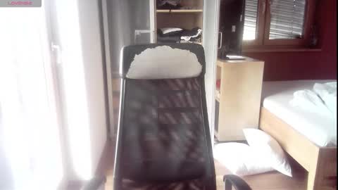 iloveyoutoo2000 online show from December 2025 12:12:02 PM