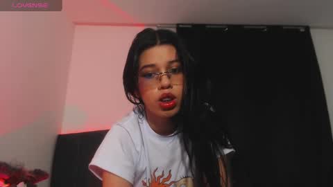 Snapshot of ily_bea chatting on January 2025 01:12:02 AM Ily Bea online show from January 2025 01:12:02 AM