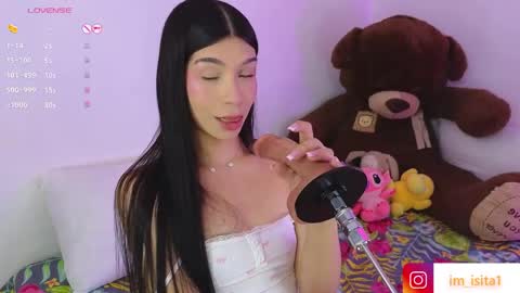 Snapshot of im__isabella chatting on May 2026 09:23:01 PM Isa Vasquez online show from May 2026 09:23:01 PM