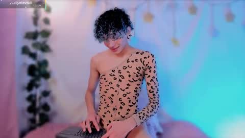 Snapshot of im_alejo chatting on September 2025 01:31:02 AM Alejo independent model online show from September 2025 01:31:02 AM