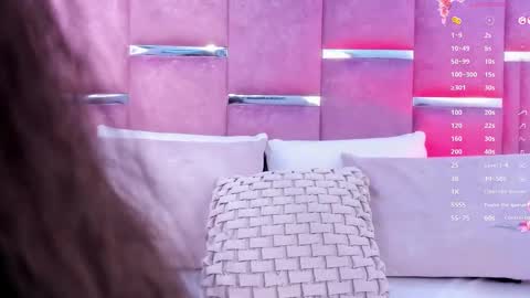 Caro   online show from December 2024 01:42:02 PM