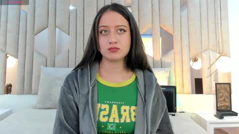 Caro   online show from December 2024 11:08:02 AM