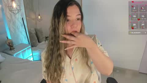 Snapshot of im_dalhia chatting on September 2025 09:15:02 PM DAHLIA online show from September 2025 09:15:02 PM
