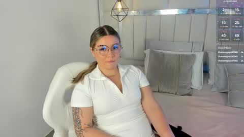 Snapshot of im_dalhia chatting on November 2025 08:27:02 PM DAHLIA online show from November 2025 08:27:02 PM