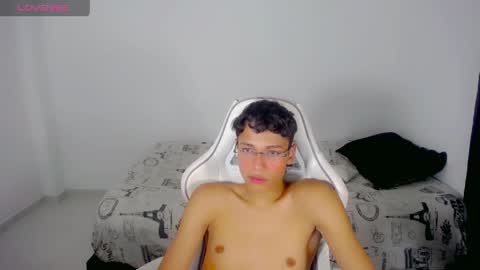 im_david01 online show from May 2026 11:34:01 PM
