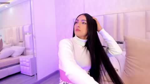Snapshot of im_isabella1 chatting on May 2026 09:19:01 PM im_isabella1 online show from May 2026 09:19:01 PM