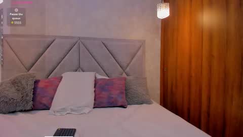 Manu  online show from December 2025 02:14:02 PM