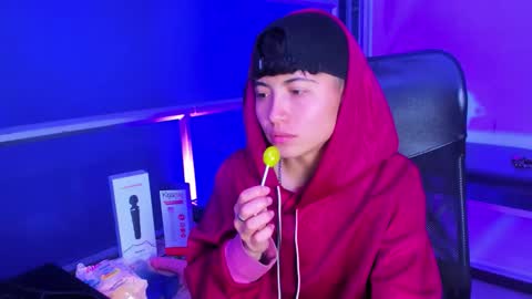 mathias online show from December 2025 05:25:01 AM