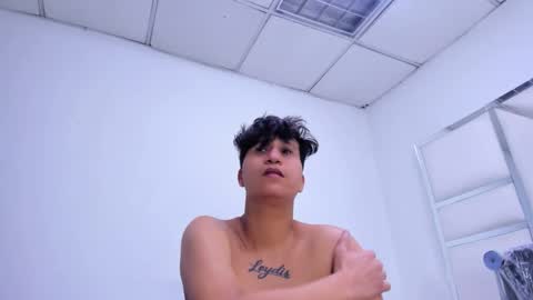 Snapshot of im_milancs chatting on September 2025 05:00:02 AM milan online show from September 2025 05:00:02 AM