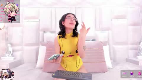 Snapshot of im_molly_angel chatting on October 2025 08:27:02 PM Moly online show from October 2025 08:27:02 PM