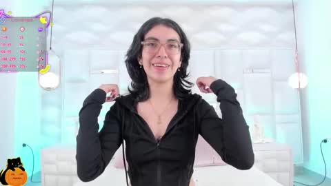 Snapshot of im_molly_angel chatting on October 2025 06:51:02 PM Moly online show from October 2025 06:51:02 PM