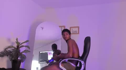 Snapshot of im_oleider chatting on February 2026 04:19:01 AM oleider dont forget your thumbs up online show from February 2026 04:19:01 AM