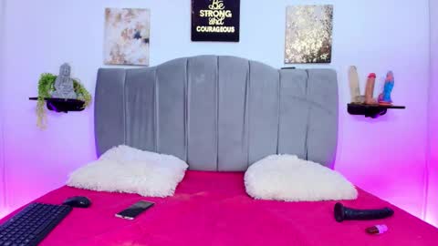 im_riley_ online show from October 2025 07:11:02 PM