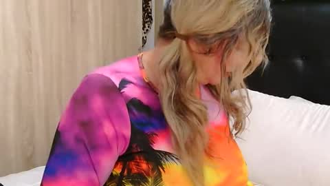 Sharon online show from December 2025 01:16:02 PM