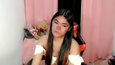 Snapshot of im_yourfairyannaxx chatting on November 2025 02:17:01 PM im_yourfairyannaxx online show from November 2025 02:17:01 PM