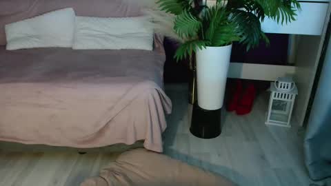 Carrie online show from October 2025 03:45:01 PM