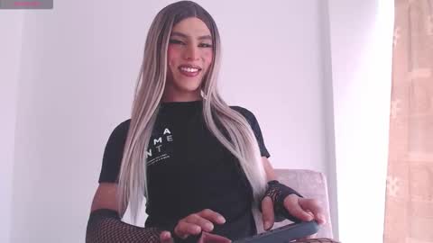     online show from October 2025 03:02:02 PM