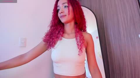 Snapshot of immia_rosse chatting on December 2024 10:05:02 PM mia --------- COL TIME online show from December 2024 10:05:02 PM