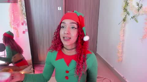 Snapshot of immia_rosse chatting on December 2024 03:19:01 AM mia --------- COL TIME online show from December 2024 03:19:01 AM