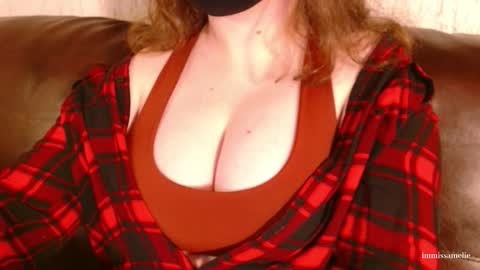 Miss Amelie online show from November 2025 10:20:02 PM