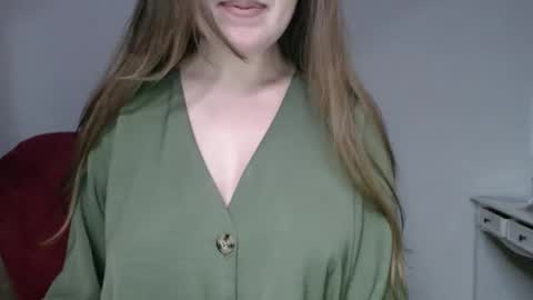 Snapshot of immouss chatting on February 2026 11:01:01 PM Pola online show from February 2026 11:01:01 PM