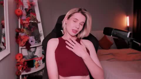 Snapshot of imnotmia chatting on November 2025 08:47:02 AM Mia online show from November 2025 08:47:02 AM