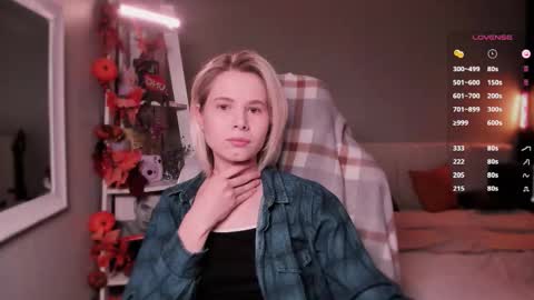 Snapshot of imnotmia chatting on November 2025 10:13:02 AM Mia online show from November 2025 10:13:02 AM