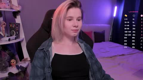 Mia online show from March 2026 11:03:01 AM