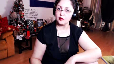 Snapshot of imperatrizasado chatting on January 2025 02:57:01 PM Empress online show from January 2025 02:57:01 PM