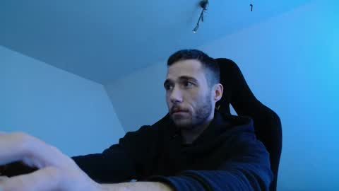 Flummi online show from October 2025 11:57:01 PM