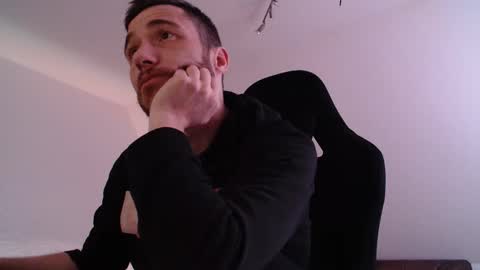 Flummi online show from November 2025 12:57:02 AM