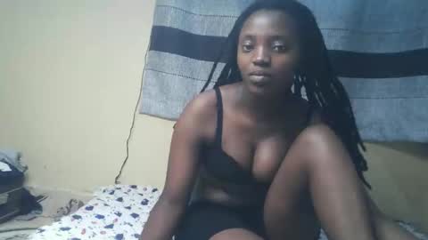 Snapshot of imyour_girl chatting on October 2025 12:45:02 PM Im sonny online show from October 2025 12:45:02 PM