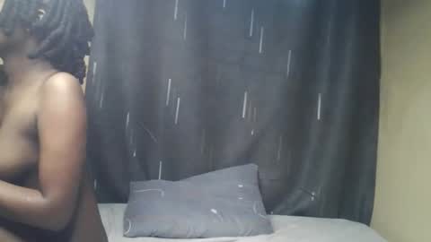 Snapshot of imyour_girl chatting on November 2025 06:41:02 AM Im sonny online show from November 2025 06:41:02 AM