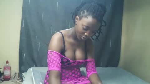 Snapshot of imyour_girl chatting on November 2025 06:39:03 AM Im sonny online show from November 2025 06:39:03 AM