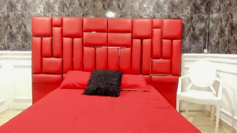 Snapshot of imyourdirtymilf chatting on October 2025 07:23:02 PM Karina online show from October 2025 07:23:02 PM