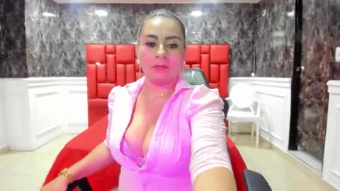 Snapshot of imyourdirtymilf chatting on October 2025 08:39:02 PM Karina online show from October 2025 08:39:02 PM